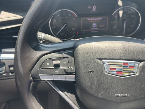 Used 2022 Cadillac XT6 Luxury FWD image 13