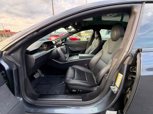 Used 2023 Tesla Model S Plaid image 11