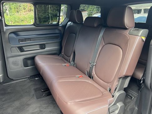 Used 2025 Volkswagen ID. Buzz Pro S image 27