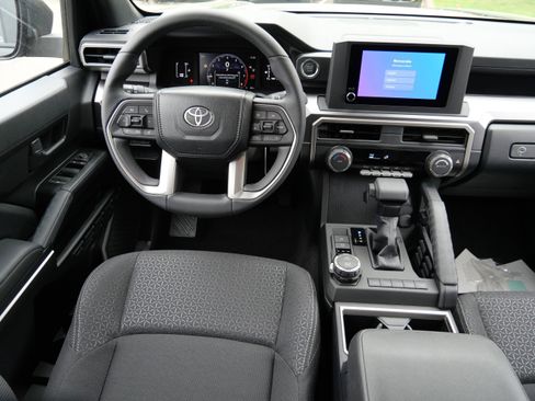 New 2026 Toyota 4Runner SR5 AWD/4WD image 9