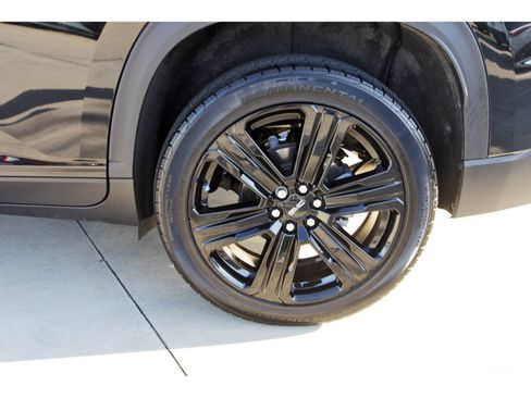 Used 2025 GMC Acadia Elevation w/ Elevation Premium Package FWD image 33