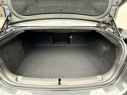 Used 2017 Chevrolet SS image 27