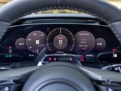 New 2026 Porsche Cayenne Turbo AWD/4WD image 41