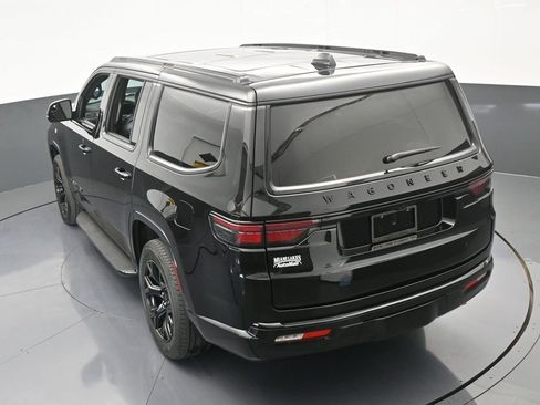 Used 2023 Jeep Wagoneer Series II image 52