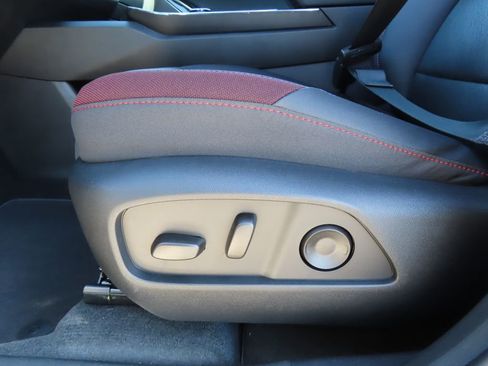 New 2026 Chevrolet Equinox RS w/ Convenience Package III AWD/4WD image 10