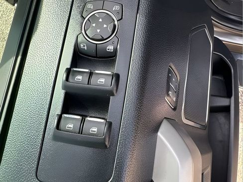 Used 2018 Ford F150 Lariat RWD image 13