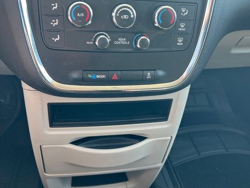 Used 2017 Dodge Grand Caravan SE w/ Power Window Group image 29