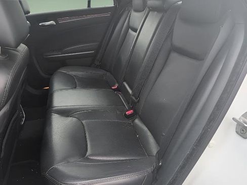 Used 2012 Chrysler 300 Limited image 18