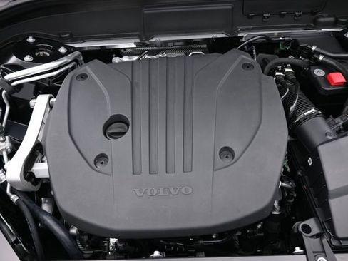 New 2026 Volvo XC60 B5 Plus w/ Protection Package Premier AWD/4WD image 36