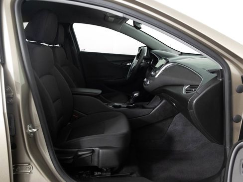 Used 2022 Chevrolet Malibu LS image 38