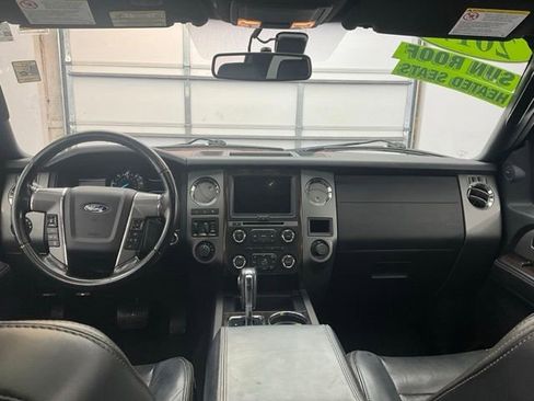 Used 2017 Ford Expedition EL Platinum AWD/4WD image 4