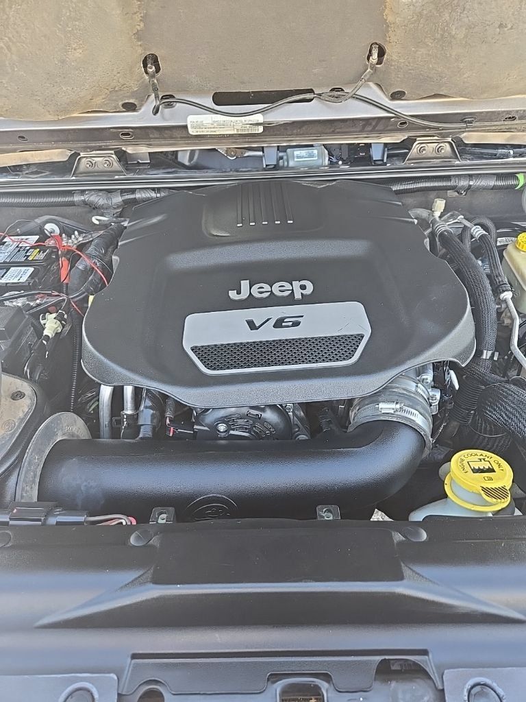 Used 2016 Jeep Wrangler Unlimited Rubicon AWD/4WD image 21