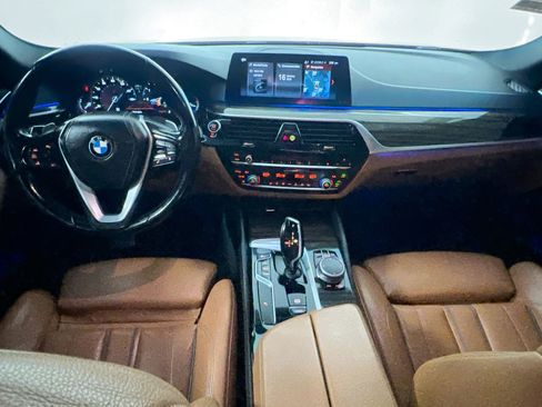 Used 2018 BMW 540i image 30