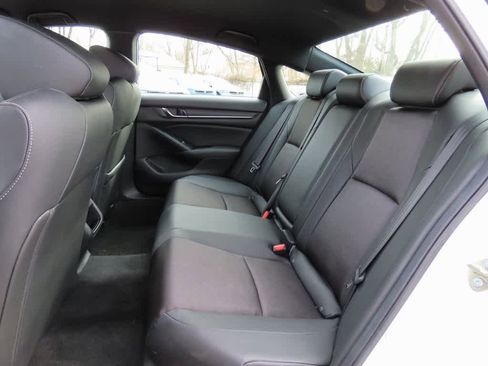 Used 2019 Honda Accord Sport image 13