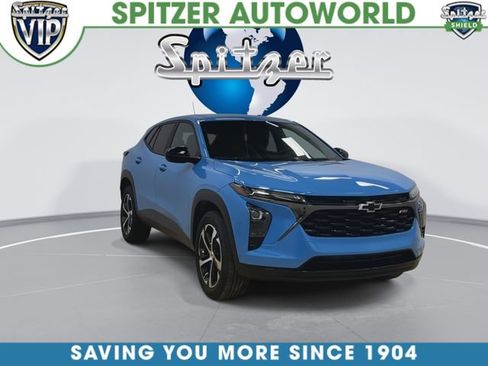 Used 2024 Chevrolet Trax RS w/ Driver Confidence Package FWD image 3