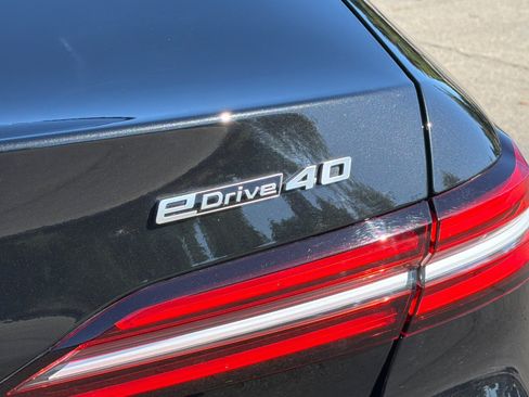 Used 2024 BMW i5 eDrive40i w/ Executive Package RWD image 38