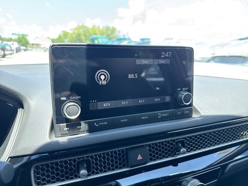 Used 2025 Honda Civic Sport image 28