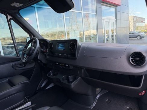 Used 2023 Mercedes-Benz Sprinter 144 Cargo image 30