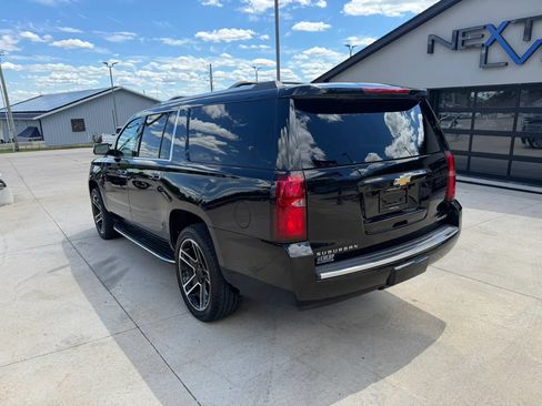 Used 2020 Chevrolet Suburban Premier AWD/4WD image 7