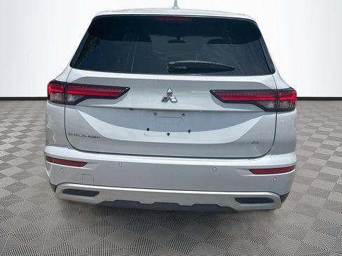 Used 2022 Mitsubishi Outlander SE FWD image 7