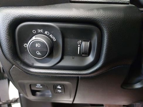 Used 2021 RAM 1500 Big Horn image 24