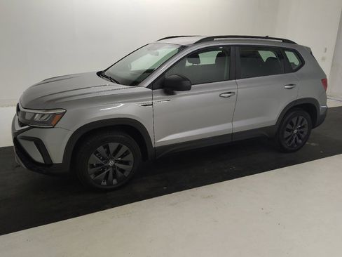 Used 2024 Volkswagen Taos S FWD image 2