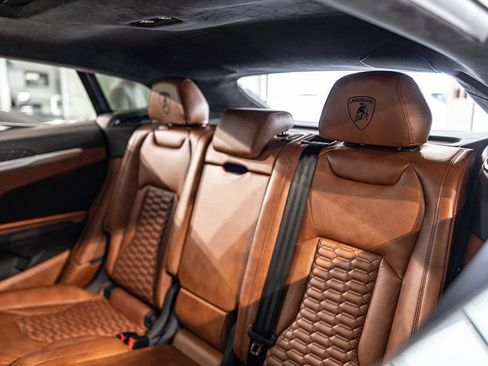 Used 2020 Lamborghini Urus AWD/4WD image 32