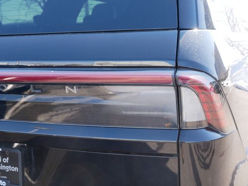 Used 2025 Lincoln Navigator L Black Label image 17