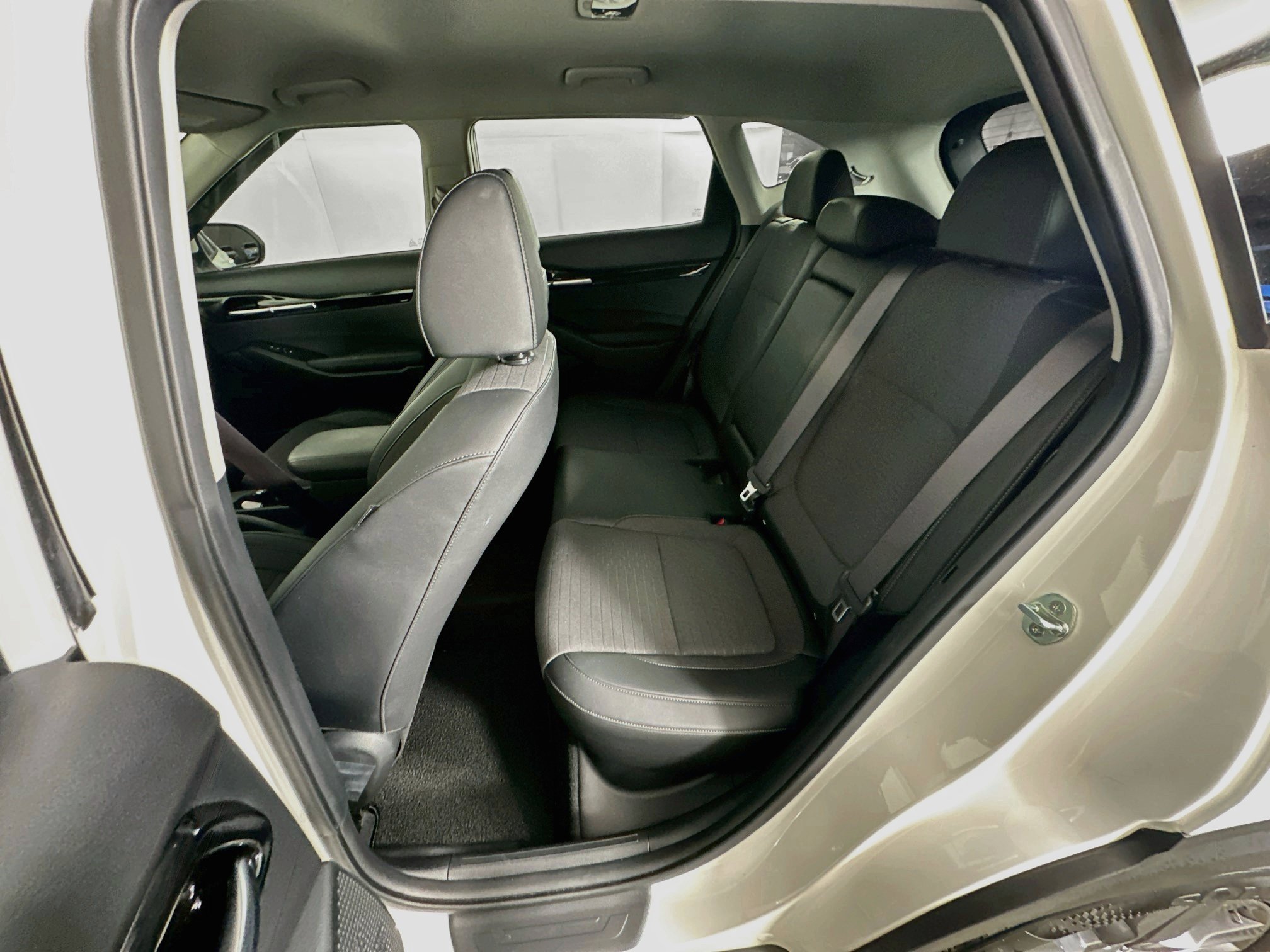 Used 2023 Kia Seltos S FWD image 26
