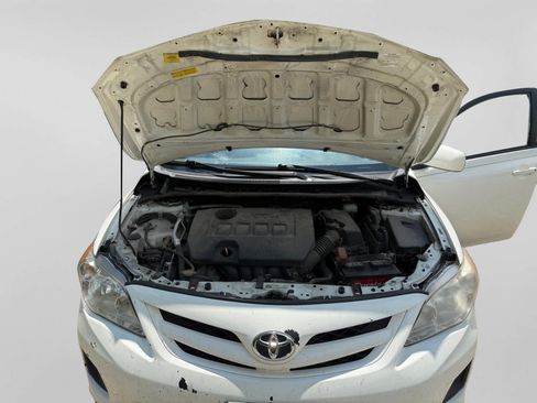 Used 2011 Toyota Corolla LE FWD image 17