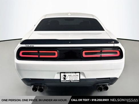 Used 2018 Dodge Challenger R/T Scat Pack w/ Leather Interior Group RWD image 6