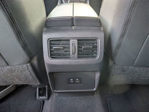 Used 2022 Nissan Rogue SV FWD image 36