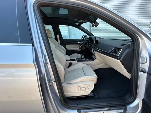 Used 2025 Audi Q5 2.0T Premium Plus w/ Premium Plus Package image 45