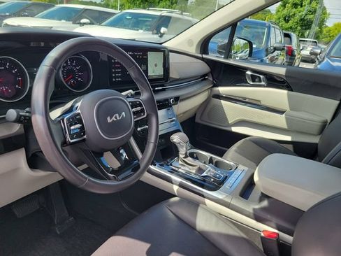 Certified 2024 Kia Carnival EX FWD image 13