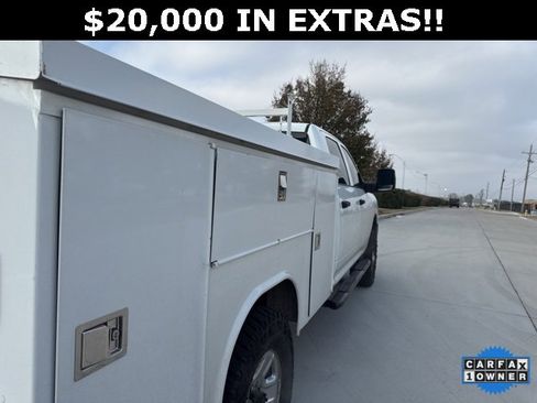 Used 2024 RAM 3500 Tradesman w/ Chrome Appearance Group image 26