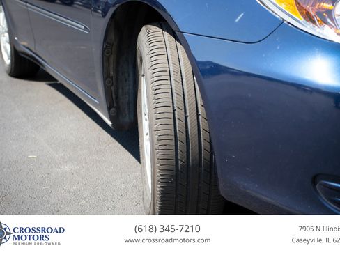 Used 2002 Toyota Camry XLE w/ Pkg 8 FWD image 3