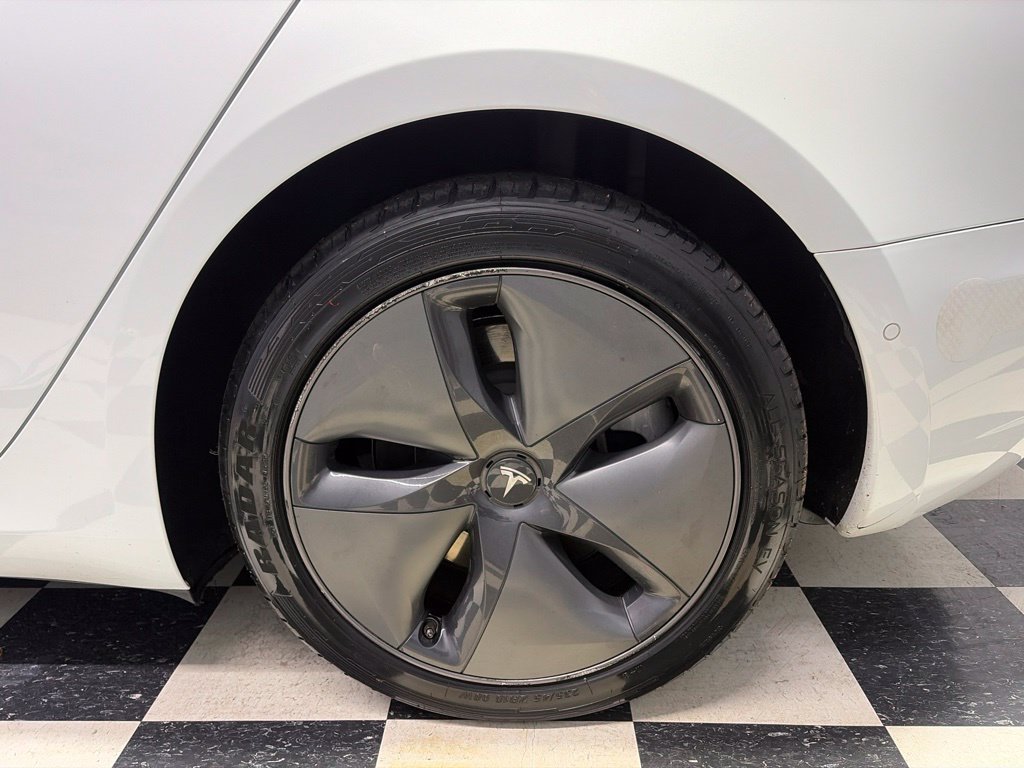 Used 2019 Tesla Model 3 Standard Range RWD image 21