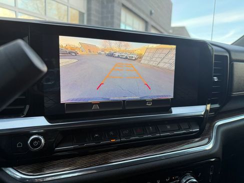 Used 2023 GMC Sierra 1500 SLE image 32