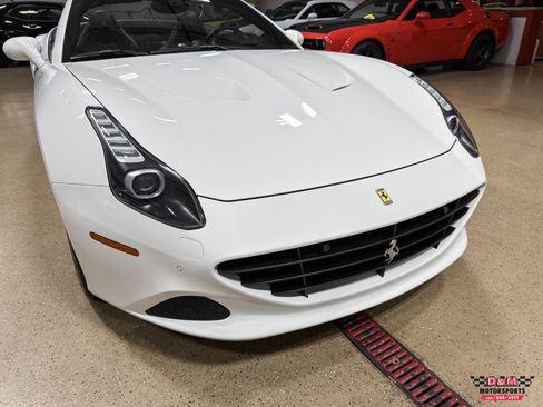 Used 2016 Ferrari California T image 61
