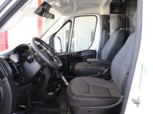 Used 2025 RAM ProMaster 2500 w/ U-Haul Equipment Group FWD image 22