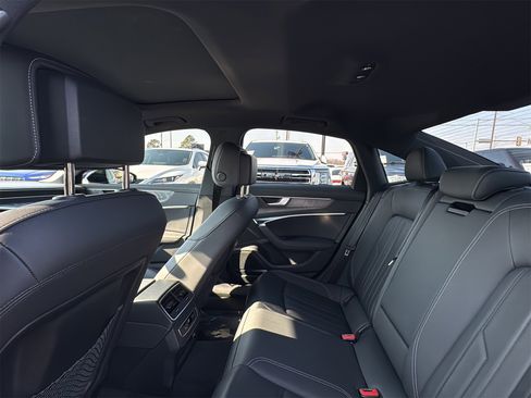 Used 2024 Audi A6 Premium Plus image 13