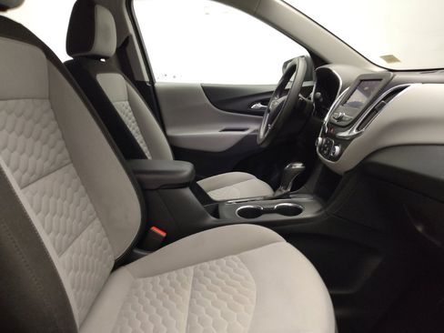 Used 2020 Chevrolet Equinox LS image 21