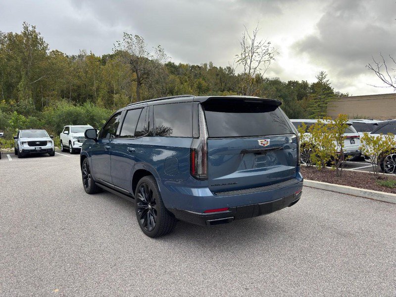 Used 2026 Cadillac Escalade Platinum Sport w/ LPO, ONYX Package AWD/4WD image 7