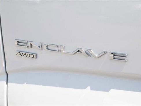 Used 2023 Buick Enclave Essence w/ LPO, Touring Package image 12