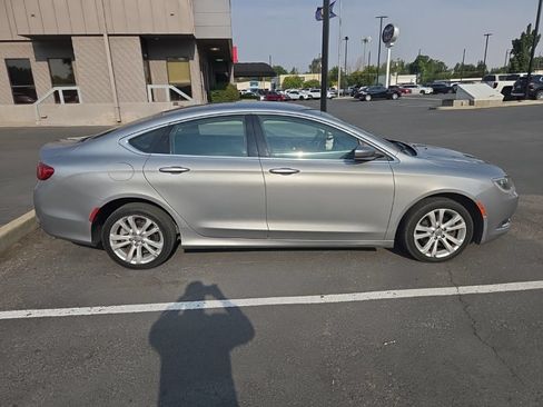 Used 2015 Chrysler 200 Limited FWD image 6