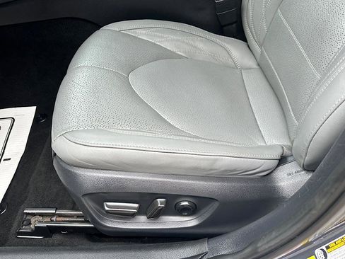 Certified 2019 Toyota Avalon Limited w/ Advanced Safety Package image 12