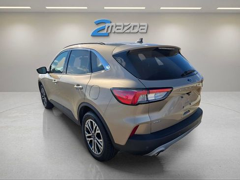 Used 2021 Ford Escape SEL image 3