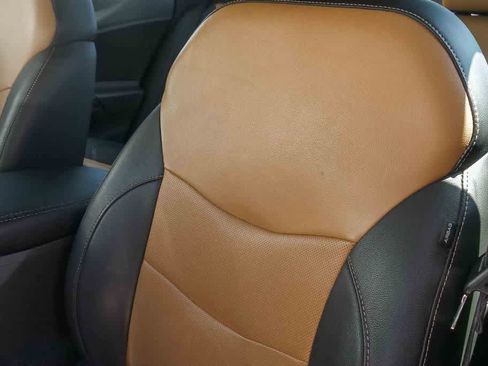 Used 2016 Chevrolet Volt Premier w/ Driver Confidence Package FWD image 21