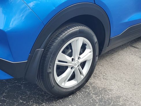 Used 2021 Nissan Kicks S image 7