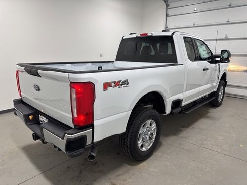 New 2026 Ford F350 XLT w/ FX4 Off-Road Package image 4